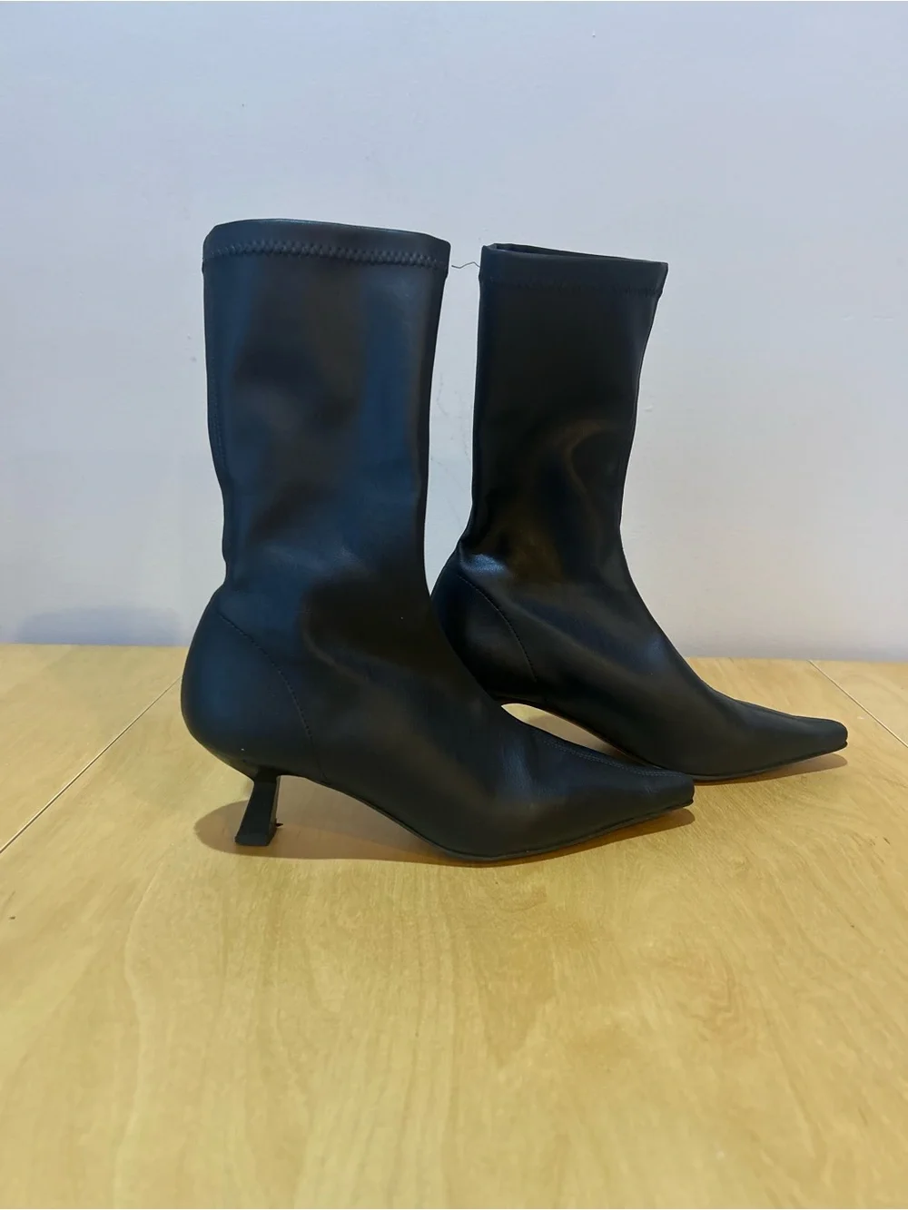 Ángel Alarcon crafted sleek